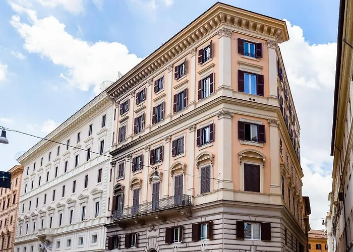 Luxury Trevi Fountain - Your Italian Holidays