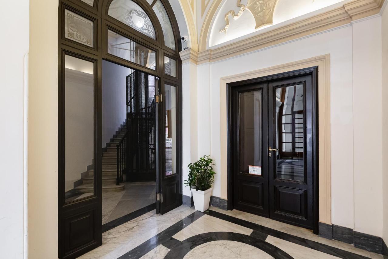 Luxury Trevi Fountain - Your Italian Holidays Apartment Rom